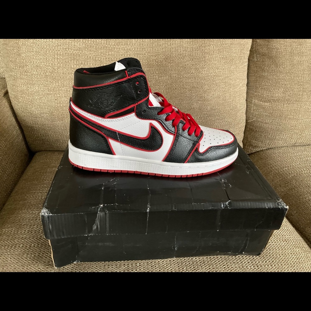 Air Jordan 1 MID